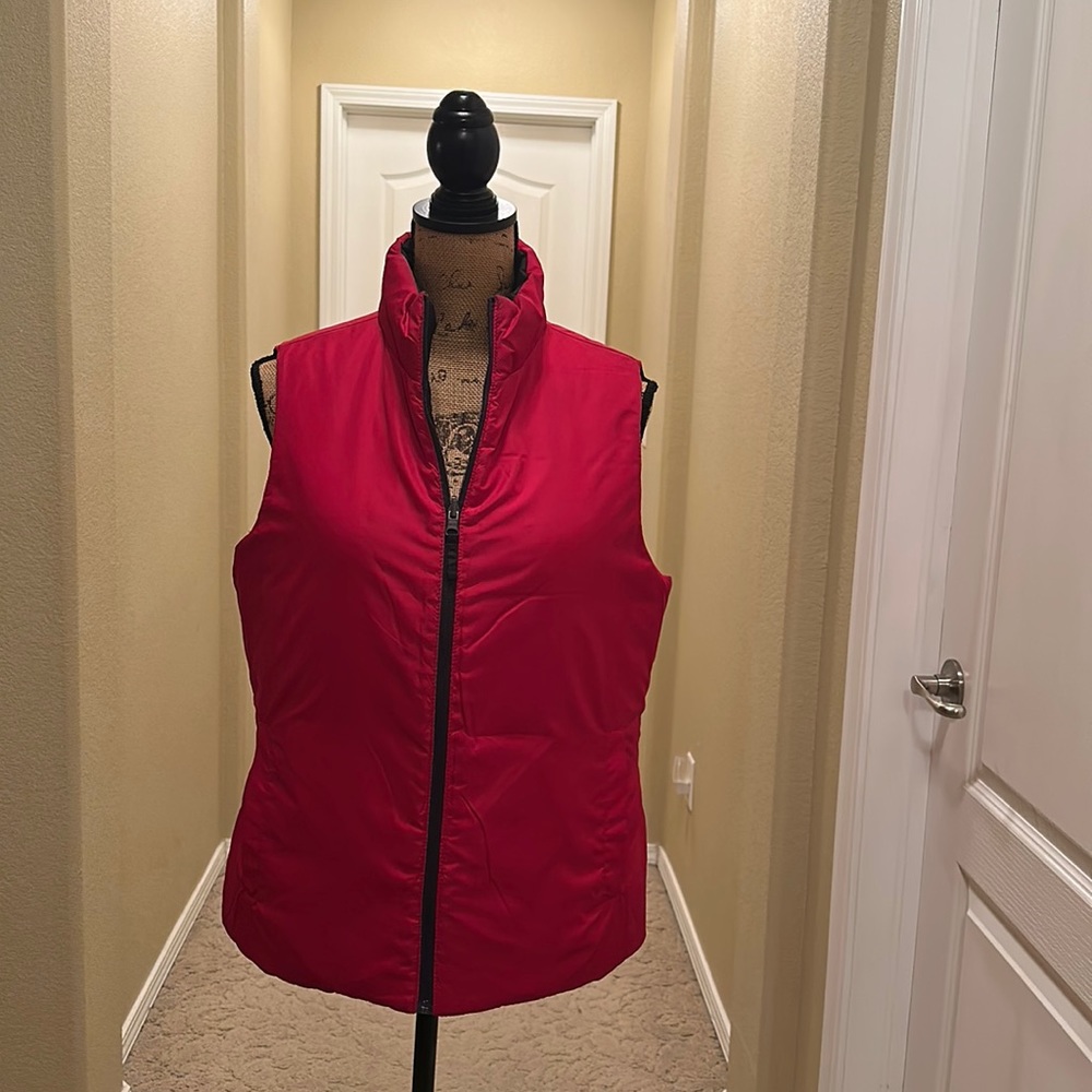 Ladies Reservable (Black and Red Vest